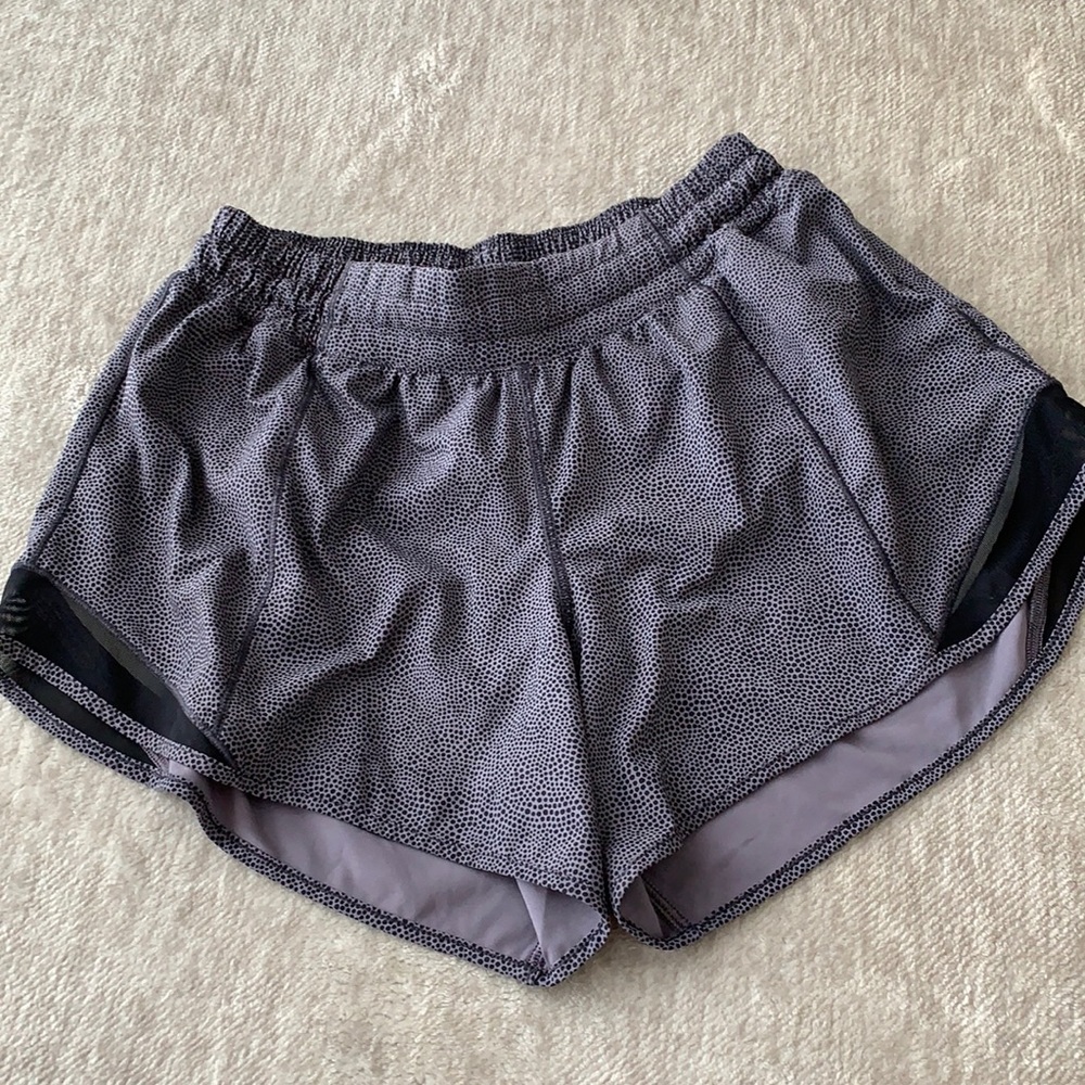 lululemon athletica Grayish-Lavender Dot Running Shorts 4”
